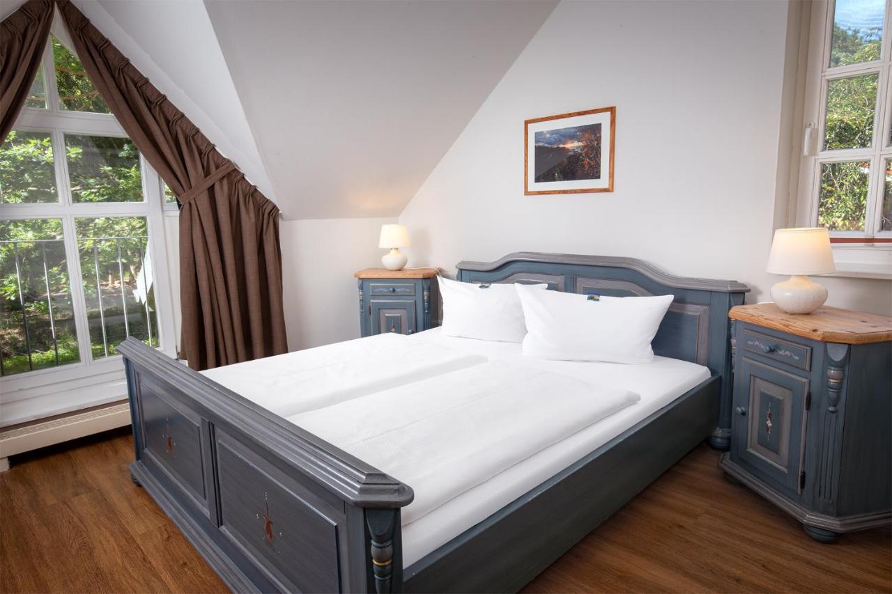 Hotel Schloesschen Sundische Wiese Zingst Exteriör bild