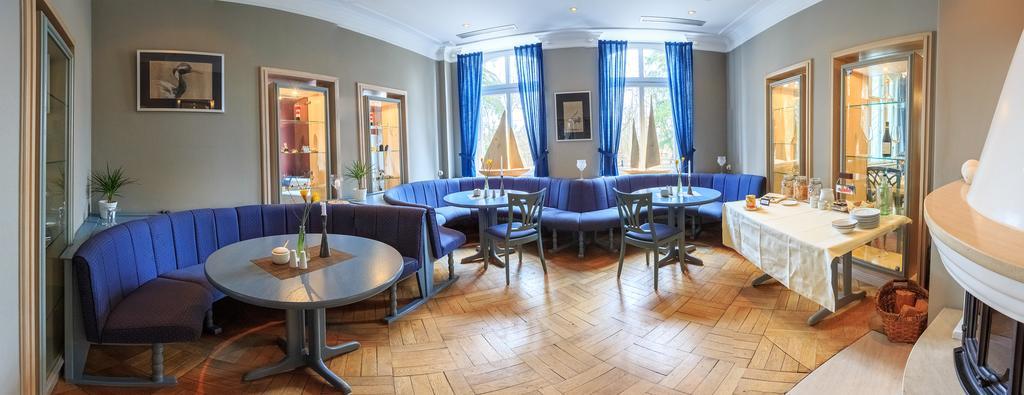 Hotel Schloesschen Sundische Wiese Zingst Exteriör bild